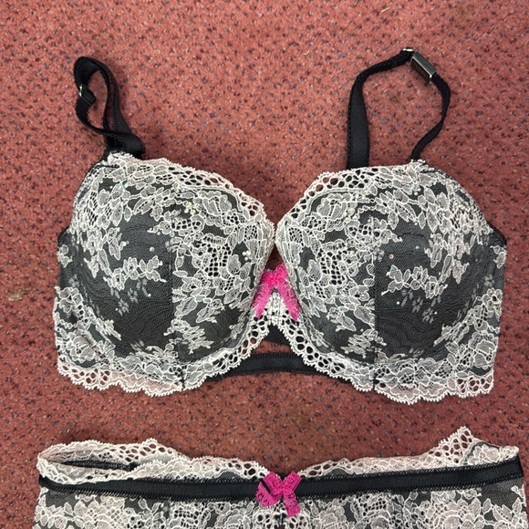 BNWT lingerie set - Picture 3 of 7